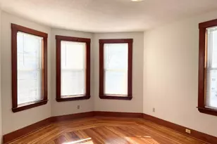 25 Bennett St, Beverly, MA 01915 - Photo 1