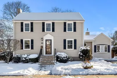 55 Aborn Avenue, Wakefield, MA 01880 - Photo 1