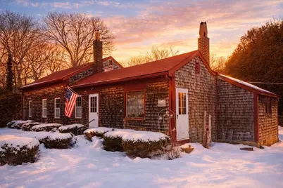 588 Gifford Rd, Westport, MA 02790 - Photo 1