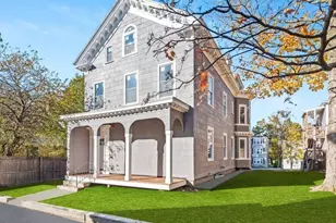 42 William St, Worcester, MA 01609 - Photo 1