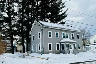 8 Oakdale Pl, Easthampton, MA 01027 - Photo 1