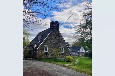 13 Harwood St, Oxford, MA 01540 - Photo 1