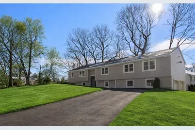 54 Highland Glen Dr, Randolph, MA 02368 - Photo 1