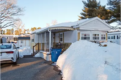 9 King Dr, Wareham, MA 02576 - Photo 1