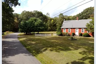 342 Chestnut St, Uxbridge, MA 01569 - Photo 1