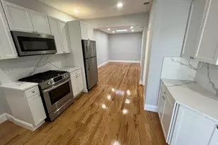 372 Oxford St, Somerville, MA 02144 - Photo 1