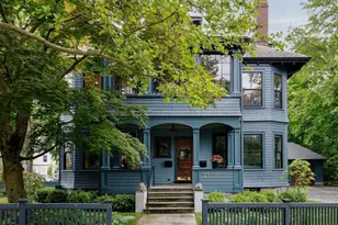 21 Walnut St, Watertown, MA 02472 - Photo 1