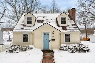 551 Poplar St, Boston, MA 02131 - Photo 1