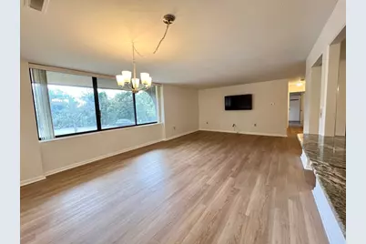 1004 Paradise Rd #1H, Swampscott, MA 01907 - Photo 1