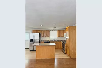 33 N Sullivan Rd #1, Charlton, MA 01507 - Photo 1