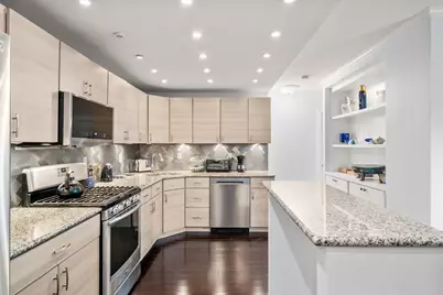 9 Hawthorne Place #7E, Boston, MA 02114 - Photo 1