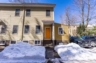 4 Cogswell Pl, Cambridge, MA 02140 - Photo 1