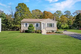 839 Lincoln St, Franklin, MA 02038 - Photo 1