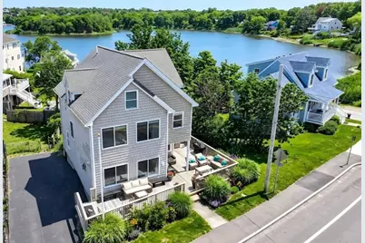 181 Atlantic Ave, Hull, MA 02045 - Photo 1