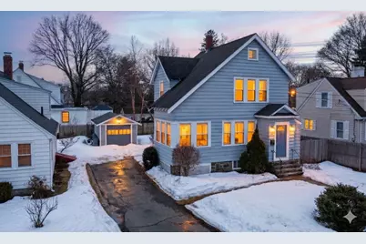34 Lafayette St, Marblehead, MA 01945 - Photo 1