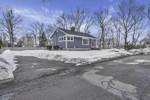 6 Grant St, Danvers, MA 01923 - Photo 1