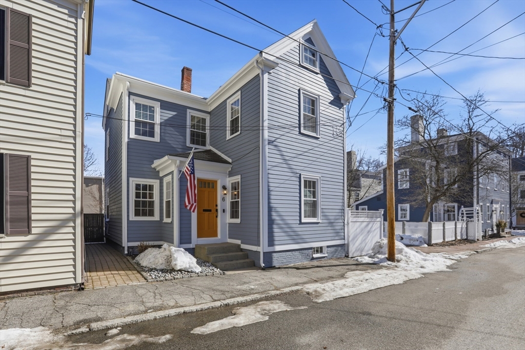 6 Atkinson St, Newburyport, MA 01950 - MLS 73484795 - Coldwell Banker