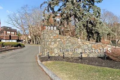 1008 Paradise Road #1M, Swampscott, MA 01907 - Photo 1