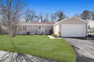 3 Leslie Ct, Rockland, MA 02370 - Photo 1
