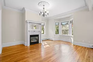 7 Albion Pl, Boston, MA 02129 - Photo 1