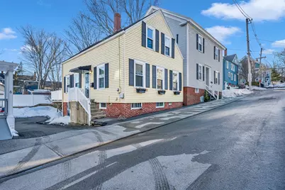 4 Boardman St, Amesbury, MA 01913 - Photo 1