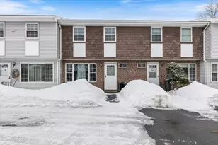 945 Riverside Dr, Methuen, MA 01844 - Photo 1