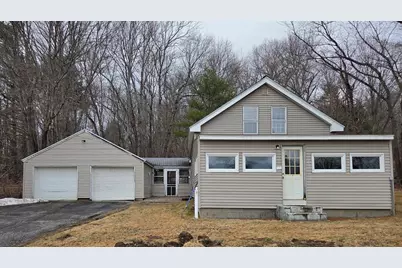 132 E Main St, West Brookfield, MA 01585 - Photo 1