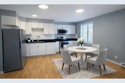 16 Cleveland Pl #11, Gloucester, MA 01930 - Photo 1