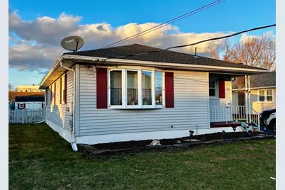30 Catherine St, Chicopee, MA 01013 - Photo 1