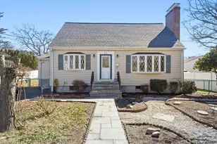 22 Longwood Ave, Woburn, MA 01801 - Photo 1