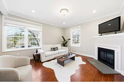 38 Pickering St #A, Winchester, MA 01890 - Photo 1