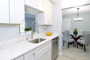 22 Maple Crest Cir, Holyoke, MA 01040 - Photo 1
