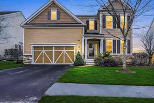 4 Grandview Dr, Hopkinton, MA 01748 - Photo 1