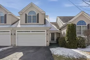 32 Edmonds Cir, Northbridge, MA 01588 - Photo 1