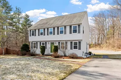 17 Merrimac Dr, Pepperell, MA 01463 - Photo 1