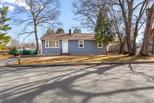 946 Thorndike St, New Bedford, MA 02745 - Photo 1
