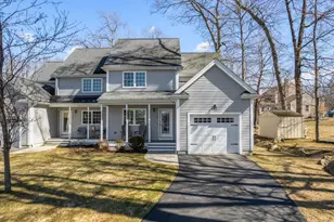 7 Woodland Ct, Milford, MA 01757 - Photo 1