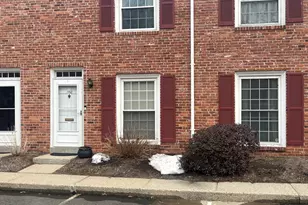 1153 Dickinson St, Springfield, MA 01108 - Photo 1