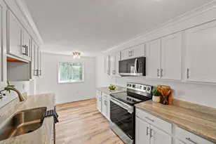 10 Ledgewood Way, Peabody, MA 01960 - Photo 1