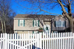 19 Hillando Dr, Shrewsbury, MA 01545 - Photo 1