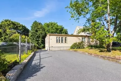 28 Edgeworth St #2, Weymouth, MA 02189 - Photo 1