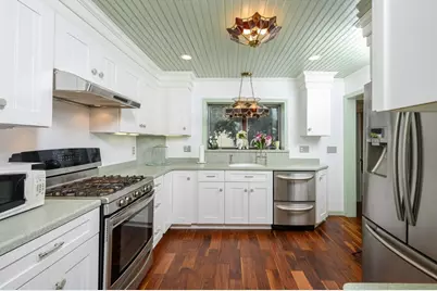 62 Lawn Ave #1, Quincy, MA 02169 - Photo 1