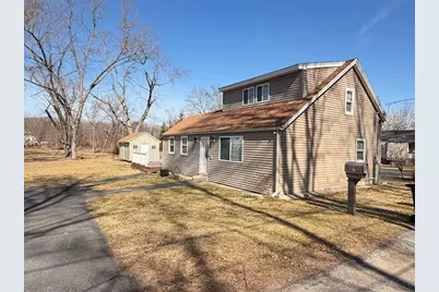 7 Southbridge St Ct, Auburn, MA 01501 - Photo 1