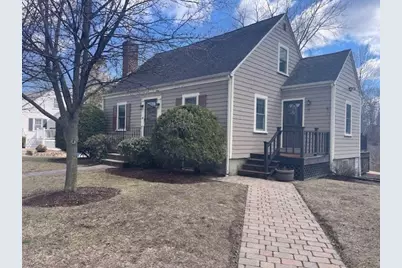 34 Plymouth Rd, Reading, MA 01867 - Photo 1