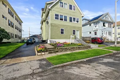 33 Woodford St, Worcester, MA 01604 - Photo 1