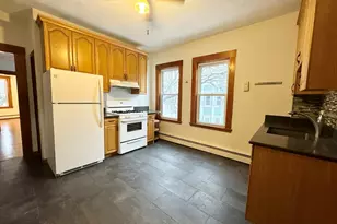 28 Willow St, Cambridge, MA 02141 - Photo 1