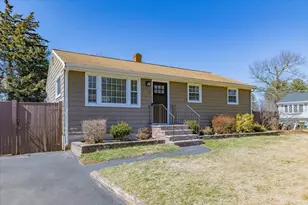 5 Coolidge St, Billerica, MA 01821 - Photo 1