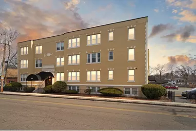 515 Pleasant St #3-1, Melrose, MA 02176 - Photo 1