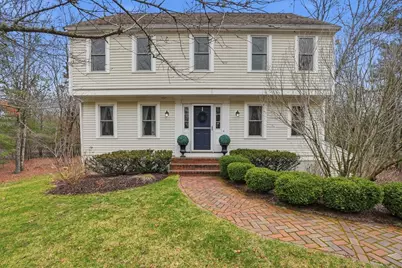 17 Oak St, Plympton, MA 02367 - Photo 1