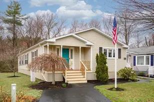 19 Hawthorne St, Rockland, MA 02370 - Photo 1